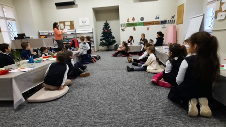 Micii colindători, la „Atelierele de Crăciun” de la Muzeul de Istorie Maramureș