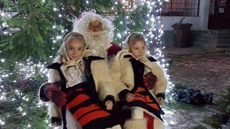 În Bârsana: Moșul Nicolae a adus cadouri pentru copii