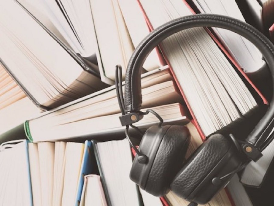 Cartea digitală câștigă tot mai mult teren. Timpul de ascultare a audiobook-urilor a crescut de teri ori în ultimul an