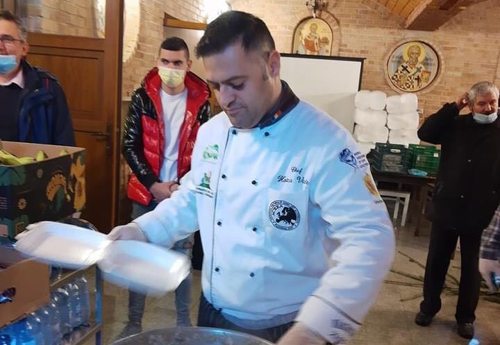 Maramureșeanul Vasile Hotca, masterchef la TV, implicat pentru susținerea, de Crăciun, a copiilor merituoși în educație