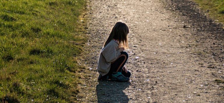 A fost semnat contractul de finanțare pentru Centrul de zi pentru copiii la risc de separare de familie din Giulești