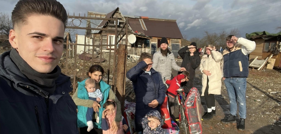 Tinerii ortodocși din Glod își ajută semenii