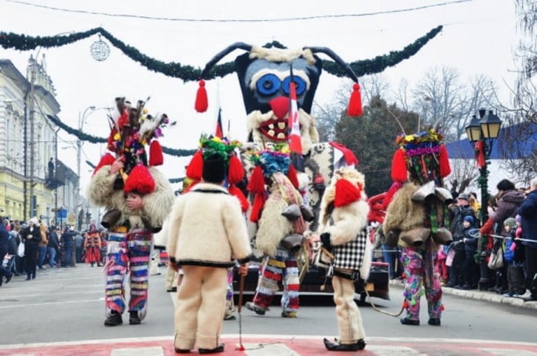 Festivalul de Datini și Obiceiuri de iarnă „Marmația”, la Sighetu Marmației