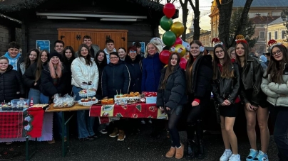 Sighetu Marmației: Târgul de Crăciun a adunat 11 unități de învățământ în Parcul Central