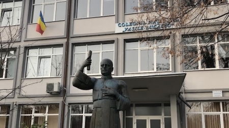 Colegiul „Vasile Lucaciu” găzduiește 533 de elevi la ediția a XVIII-a a concursului „Prin labirintul matematicii”