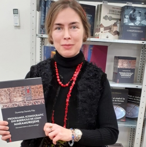 În Cluj-Napoca: Dr. Dumitrița Daniela Filip lansează cartea „Programul iconografic din bisericile de lemn maramureșene: document istoric și discurs teologic”