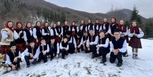 Colinde la Bastionul Măcelarilor din Baia Mare pentru comunitatea care sărbătorește Crăciunul pe rit vechi
