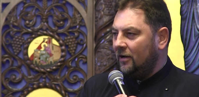 Părintele Marius Ciprian Pop va sluji și va susține un recital de pricesne în Parohia Fărcașa