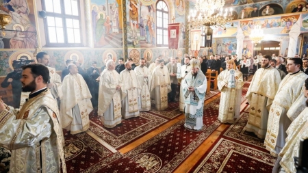 PS Timotei Sătmăreanul s-a aflat în această duminică în mijlocul credincioșilor din Cărbunari