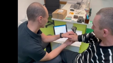 Visul se împlinește: Florin Zaharie, maramureșeanul fără antebrațe, își poate cumpăra prima proteză bionică