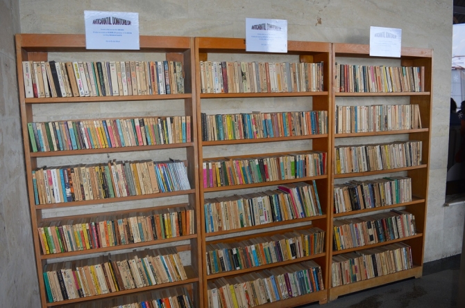 „Anticariatul donatorilor” oferă cărți, iubitorilor de lectură