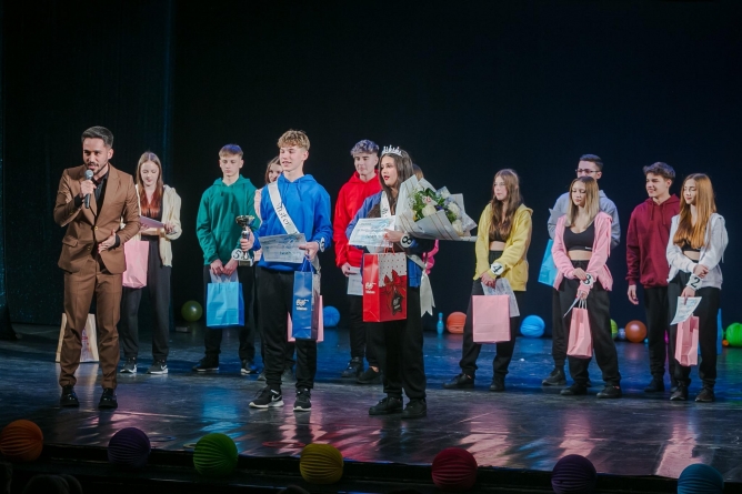 Mara Popov și Tomas Surduc sunt Miss și Mister Colegiul ”George Barițiu” Baia Mare, ediția 2023/2024