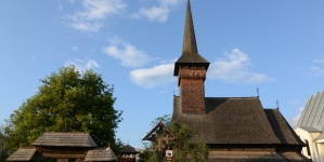 Biserica din mijlocul localității Bogdan Vodă