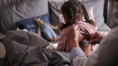 De ce să eviți să-i dai copilului antibiotic fără prescripție medicală