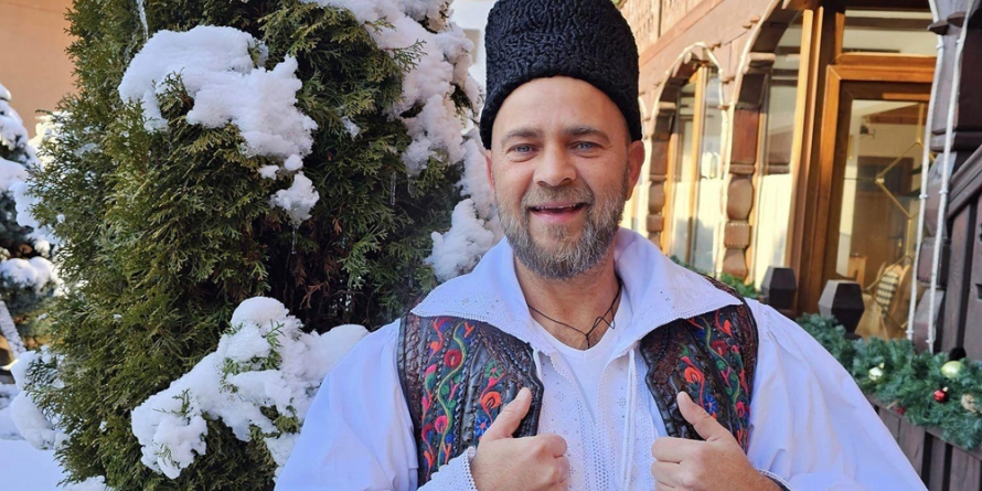 Actorul Cosmin Seleși, ”nănaș mare” în Maramureș