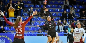 Handbal feminin: Minaur s-a calificat în optimile Cupei României Râureni