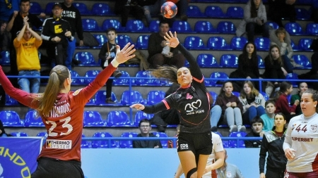 Handbal feminin: Minaur s-a calificat în optimile Cupei României Râureni