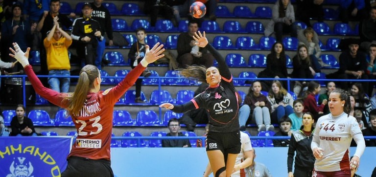 Handbal feminin: Minaur s-a calificat în optimile Cupei României Râureni