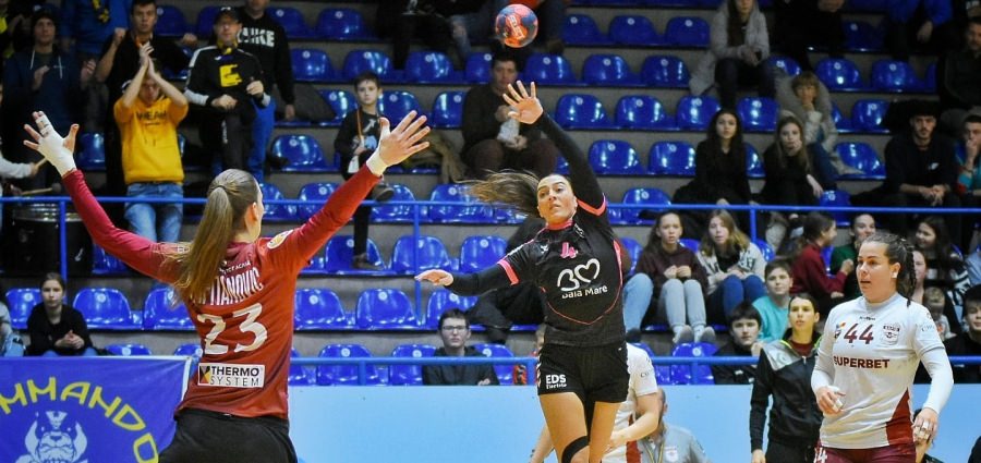 Handbal feminin: Minaur s-a calificat în optimile Cupei României Râureni