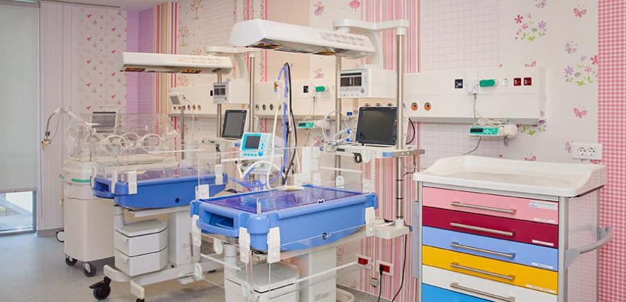 Contract în valoare de 4.7 milioane de lei, pentru dotarea terapiei intensive neonatale de la Județean
