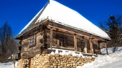 Povestea „Casei Pălăguța” aflată în Muzeul Satului din Baia Mare; „Tezaurul de neprețuit al acestei case îl reprezintă poveștile generațiilor care au viețuit în ea”