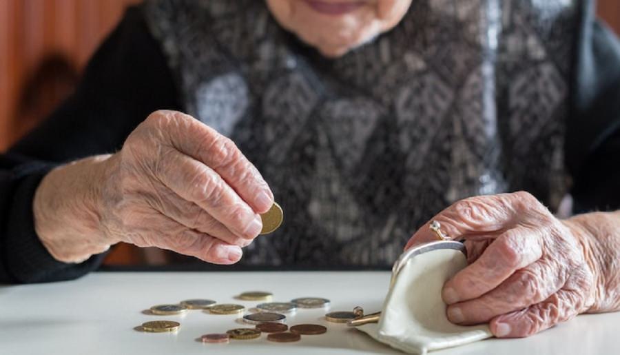 Pensionarii primesc medicamente compensate 90%. Guvernul a majorat plafonul veniturilor celor care pot beneficia de reducere