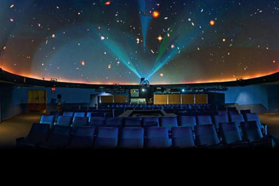 Trecutul și viitorul umanității într-un spectacol, Kira vizionat la Muzeul de Științe Astronomice Baia Mare