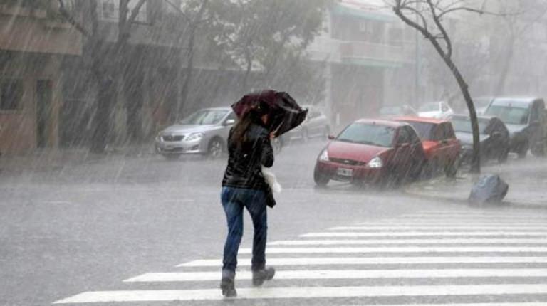 Prognoza meteo. Vreme caldă și Cod galben de vânt și precipitații