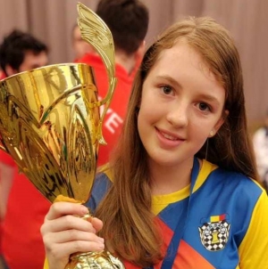 Maramureșeanca Sara Maria Șunea, una din campioanele la șah ale României, a împlinit frumoasa vârstă de 12 ani