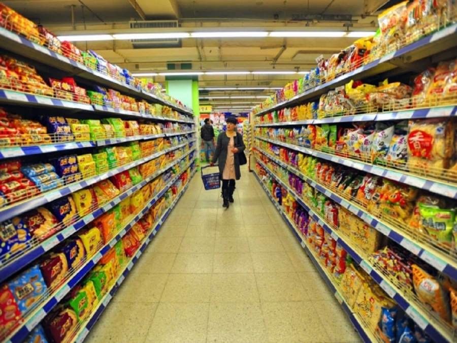 Programul supermarketurilor de sărbători