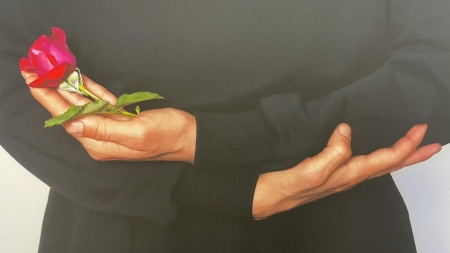 „Mame cu brațe goale”: Muzeul Maramureșean din Sighet va găzdui expoziția de fotografie și povești pe tema pierderii de sarcină