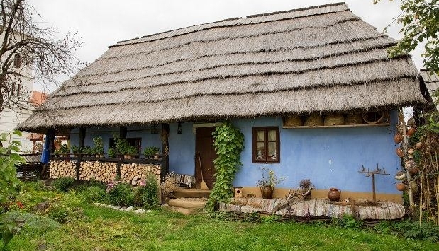 Muzeul Satului „Acasă” – Tăuții Măgherăuș organizează Atelierul de tradiții „Mărțișorul” – origini, simboluri, semnificații, legende, obiceiuri, tehnici tradiționale de realizare