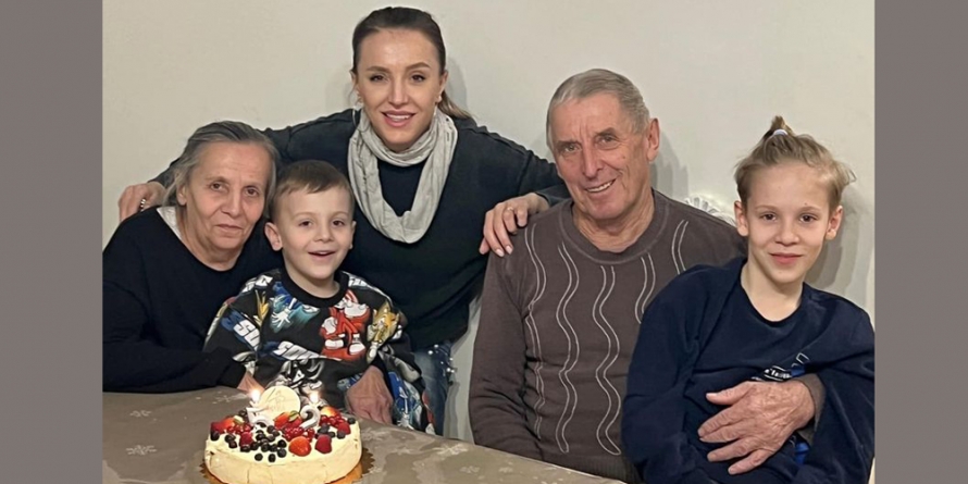 Moment emoționant în familia artistei Năstăcuța Iuga; Părinții săi au împlinit 52 de ani de căsătorie