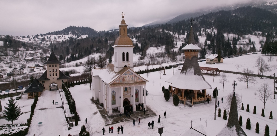 A fost hramul de iarnă al Mănăstirii Moisei, cea mai străveche vatră monahală din Episcopie, cu existenţă neîntreruptă timp de patru secole