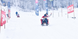 Zăpadă din plin, multă lume și veselie la cea de-a III-a ediție a evenimentul „Hai la săniuș!” de la Băiuț