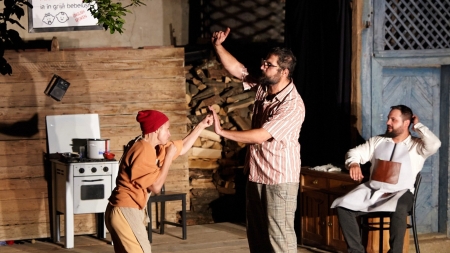 Aventura teatrală din satele maramureșene continuă. Proiectul „Cultură’n Șură” se derulează de peste zece ani