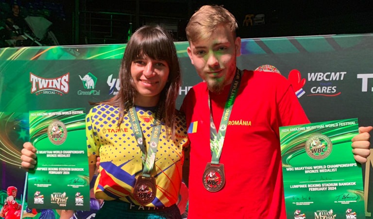 Doi băimăreni s-au clasat pe locul 3 la Campionatul Mondial de MuayThai din Bangkok, Thailanda