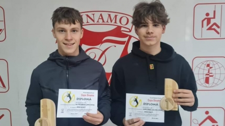 Rezultat excelent: Echipa de dublu Șerban Rus-Apan și Samuel Șleam de la CS Orizont Baia Mare, câștigătoare la Cupa Dinamo Brașov – tenis de câmp, categoria U16