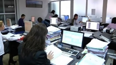 Aproape 350 de locuri de muncă vacante, în Maramureș