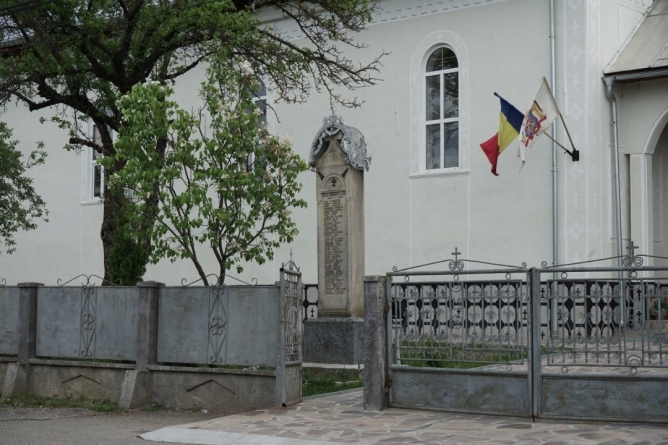 Monumentul eroilor de la Ciocotiș