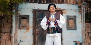 Deți Iuga, artistul de renume al folclorului maramureșean, va fi prezent la concertul „65Aniversar” al Ansamblului Folcloric Național „Transilvania”
