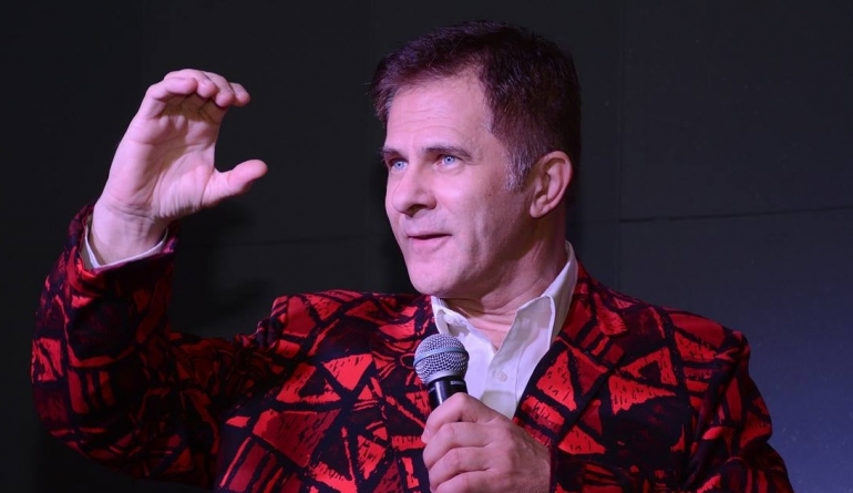 Doru Octavian Dumitru este „one man show” la „Seara de râs”