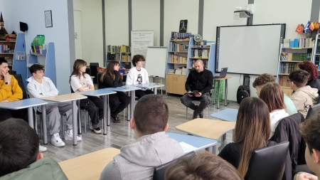 Magia lecturii, redescoperită alături de poetul maramureșean Flaviu Mihali