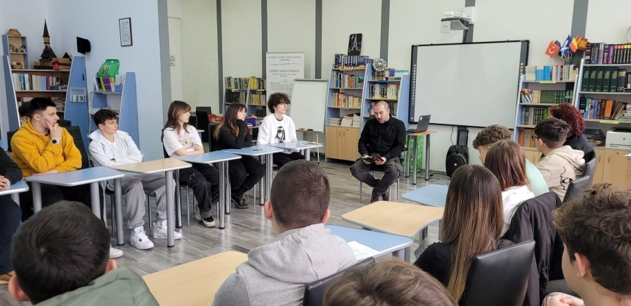 Magia lecturii, redescoperită alături de poetul maramureșean Flaviu Mihali