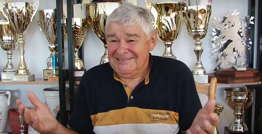 La mulți ani antrenorului emerit Ion Gherhard! Este tehnicianul care a adus cea mai bună performanţă a handbalului feminin din oraş, la nivel internaţional