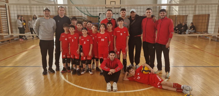 Tinerii voleibaliști de la CS Știinta Baia Mare s-au calificat la turneul semifinal național