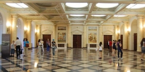 Elevii vor avea acces gratuit la spectacole și în muzee