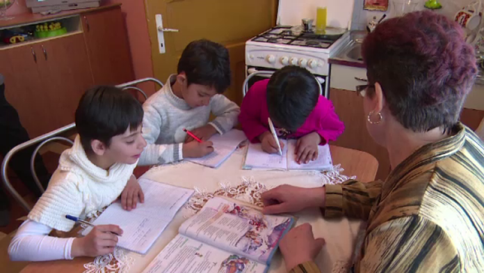 Condiții mai stricte pentru viitorii asistenți maternali