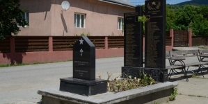 Monumentul soldatului necunoscut din Rona de Sus