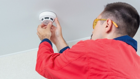 Detectoare de fum gratuite pentru români